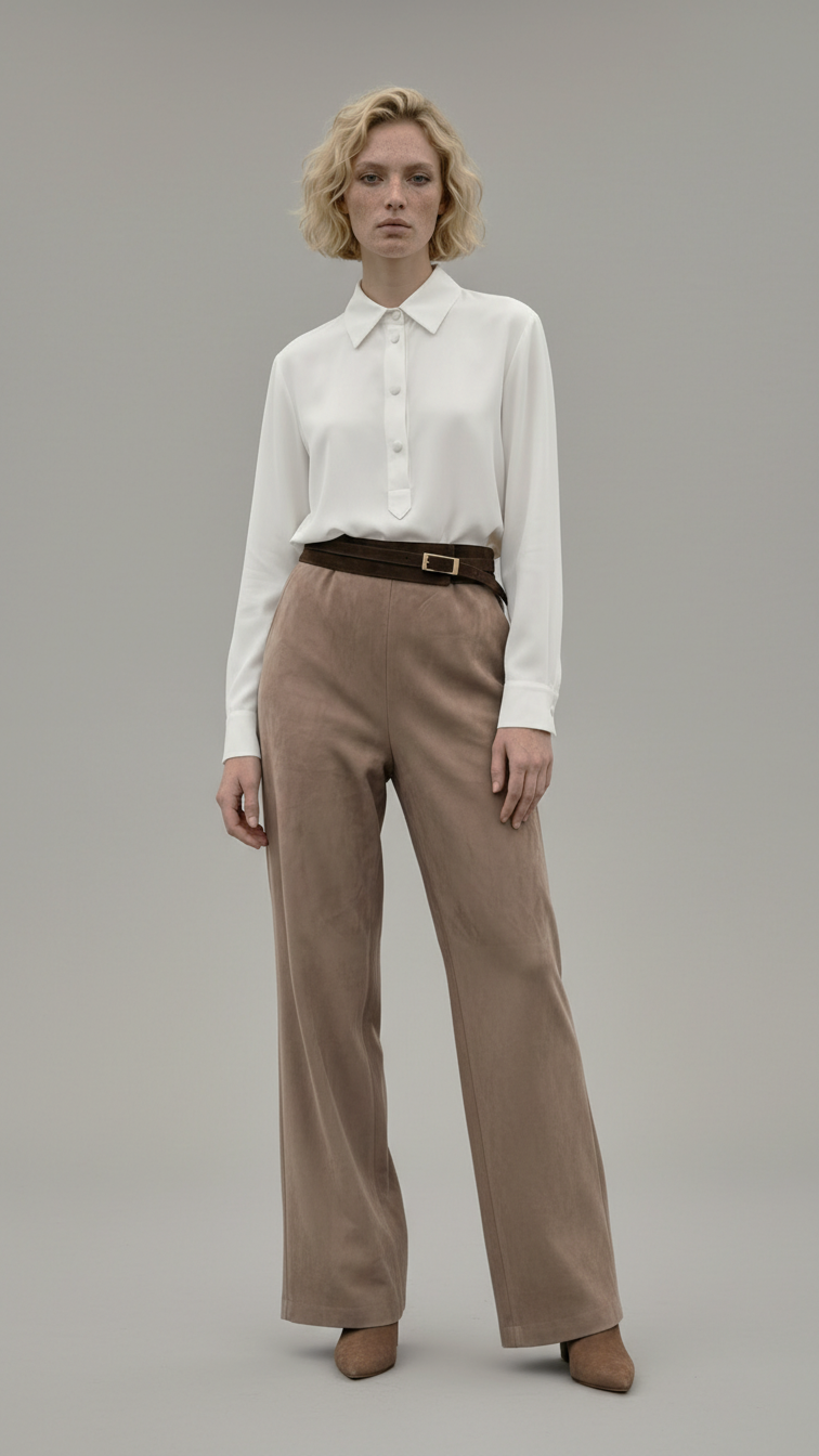 Pantaloni effetto nappa