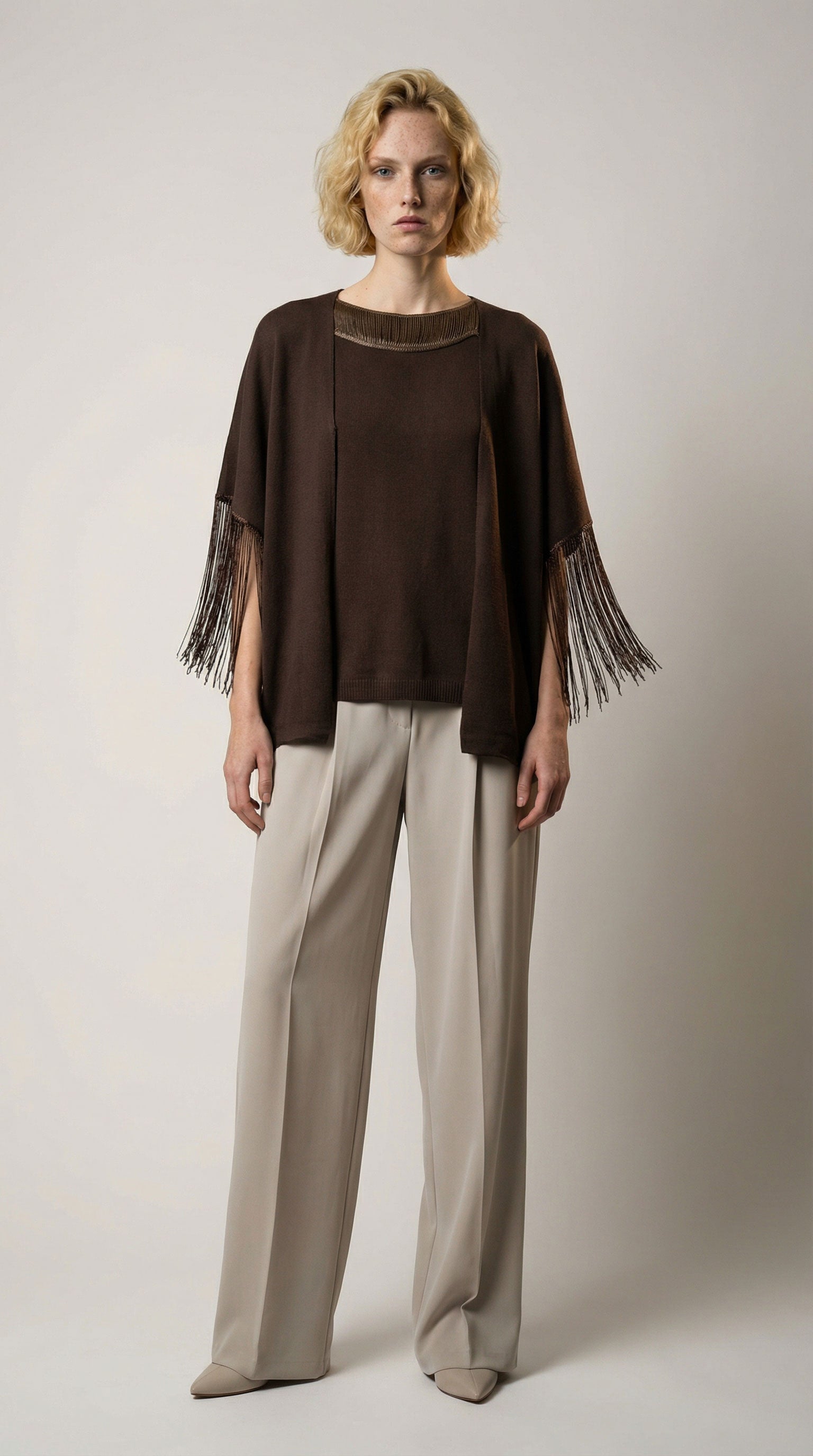 Pantalone fluido con pinces